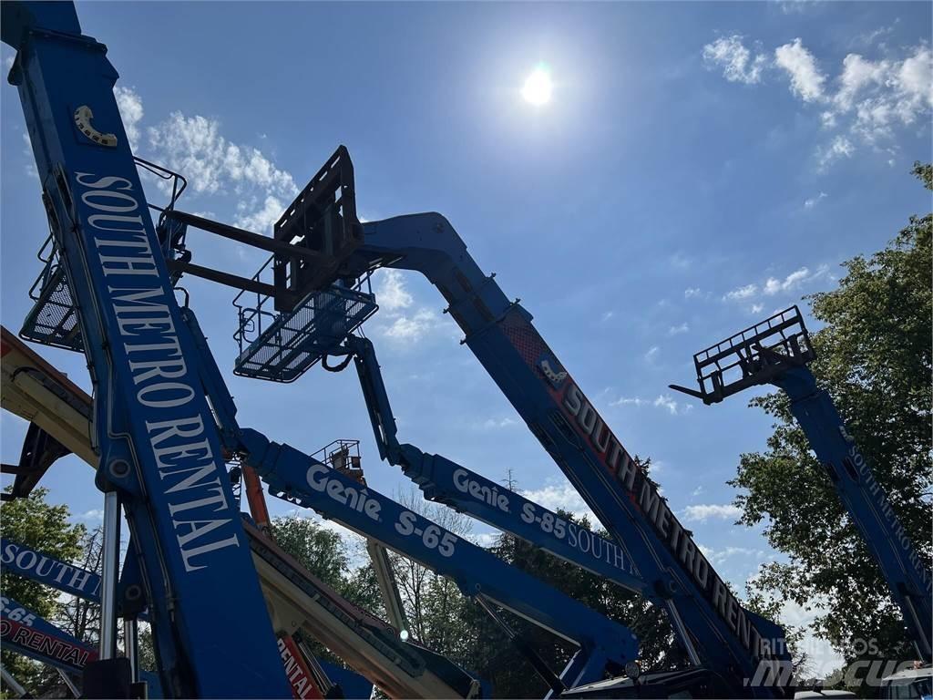 Genie GTH844 Teleskopik yükleyiciler
