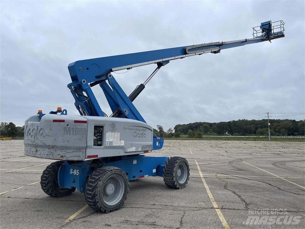 Genie S85 Teleskopik personel platformları