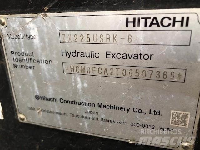 Hitachi ZX225USRK-6 Paletli ekskavatörler