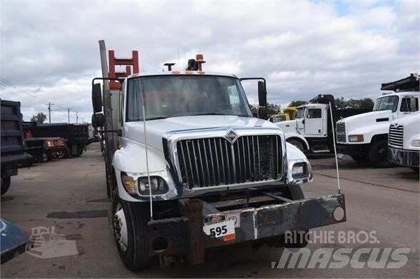 IMT 3820 Araç üzeri vinçler