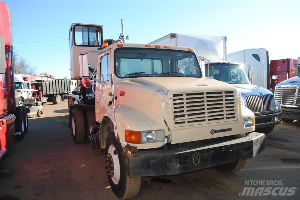 International 4700 Araç üzeri vinçler