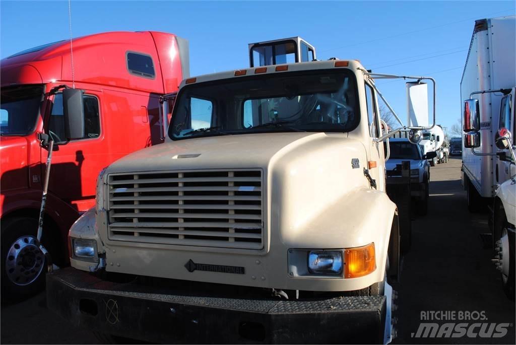 International 4700 Araç üzeri vinçler