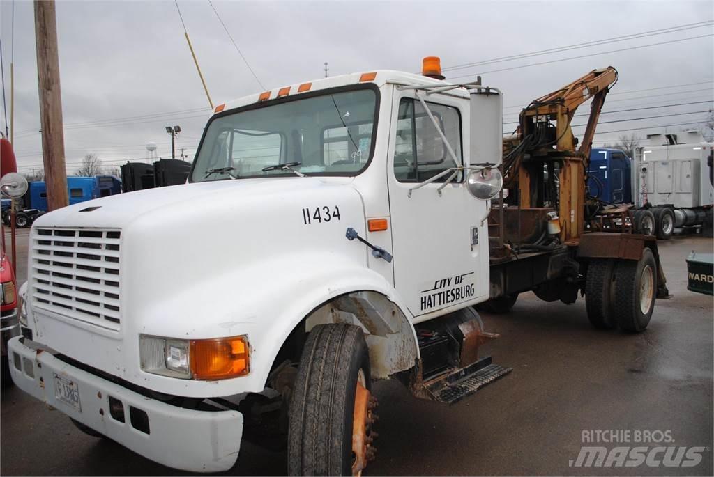 International 4700 Araç üzeri vinçler