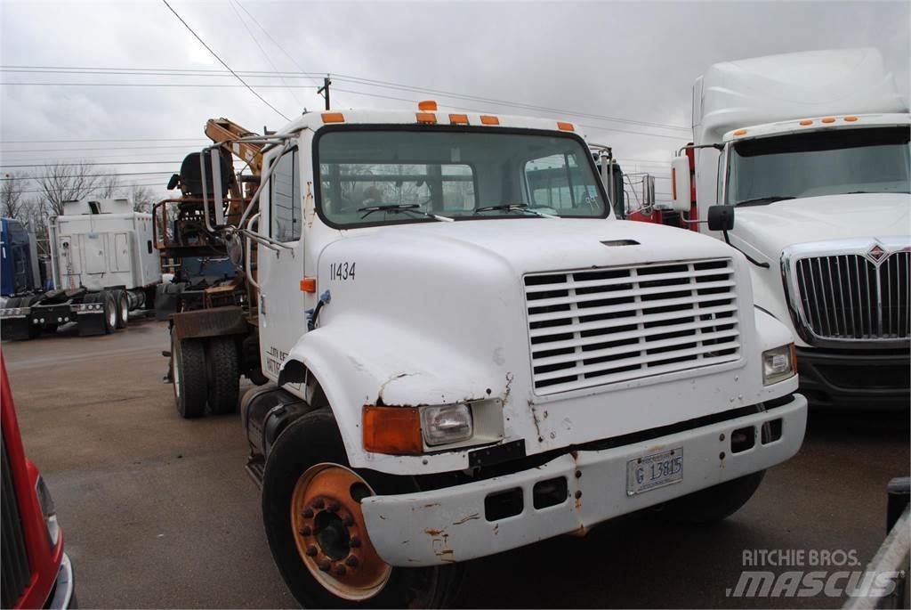 International 4700 Araç üzeri vinçler