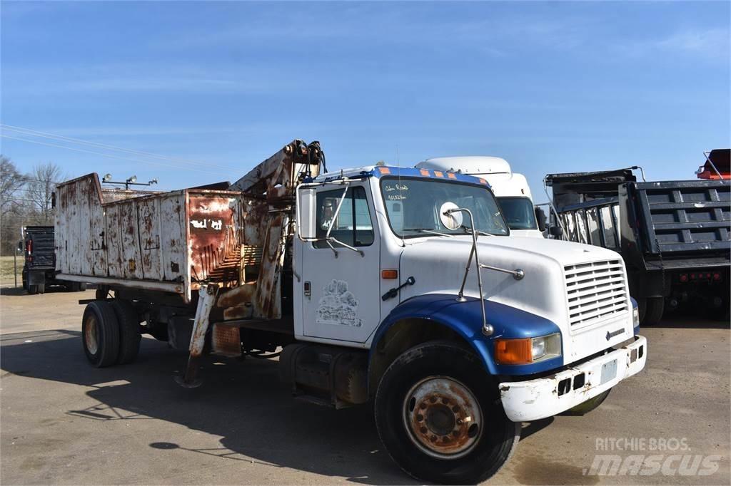 International 4900 Araç üzeri vinçler