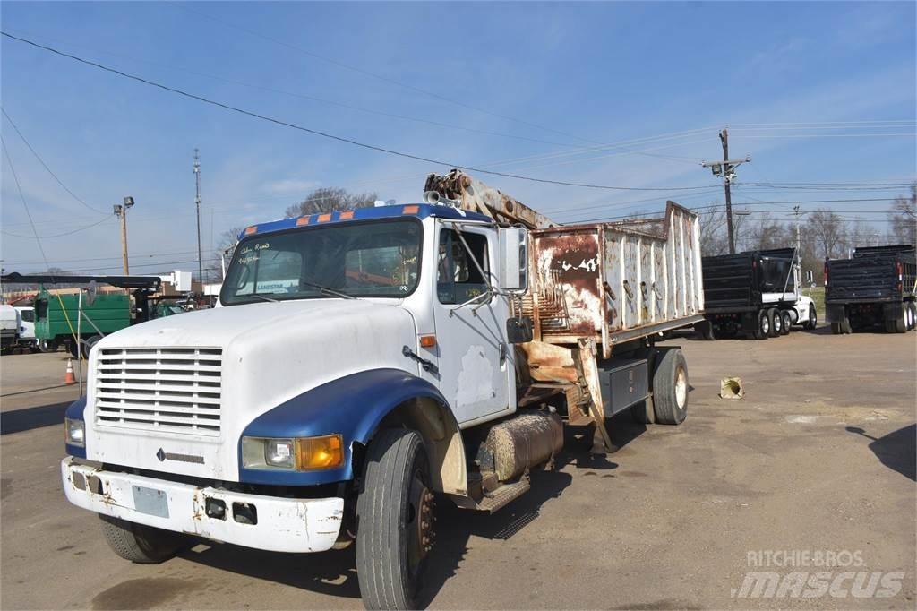 International 4900 Araç üzeri vinçler