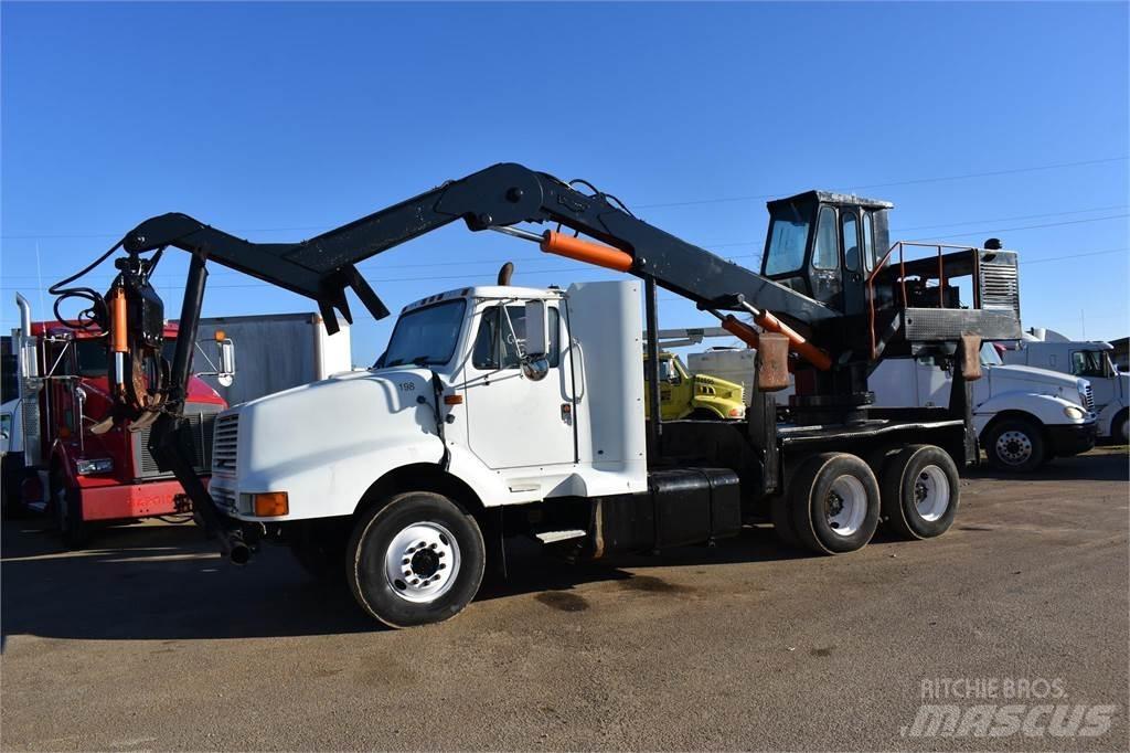 International 8200 Araç üzeri vinçler