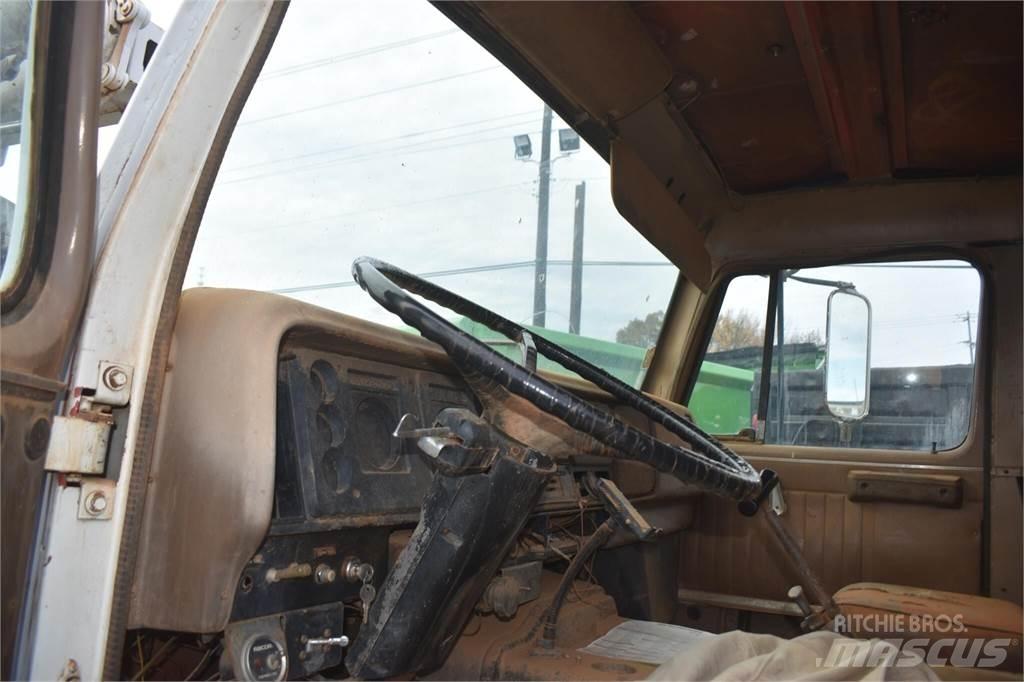 International S2300 Tankerli kamyonlar