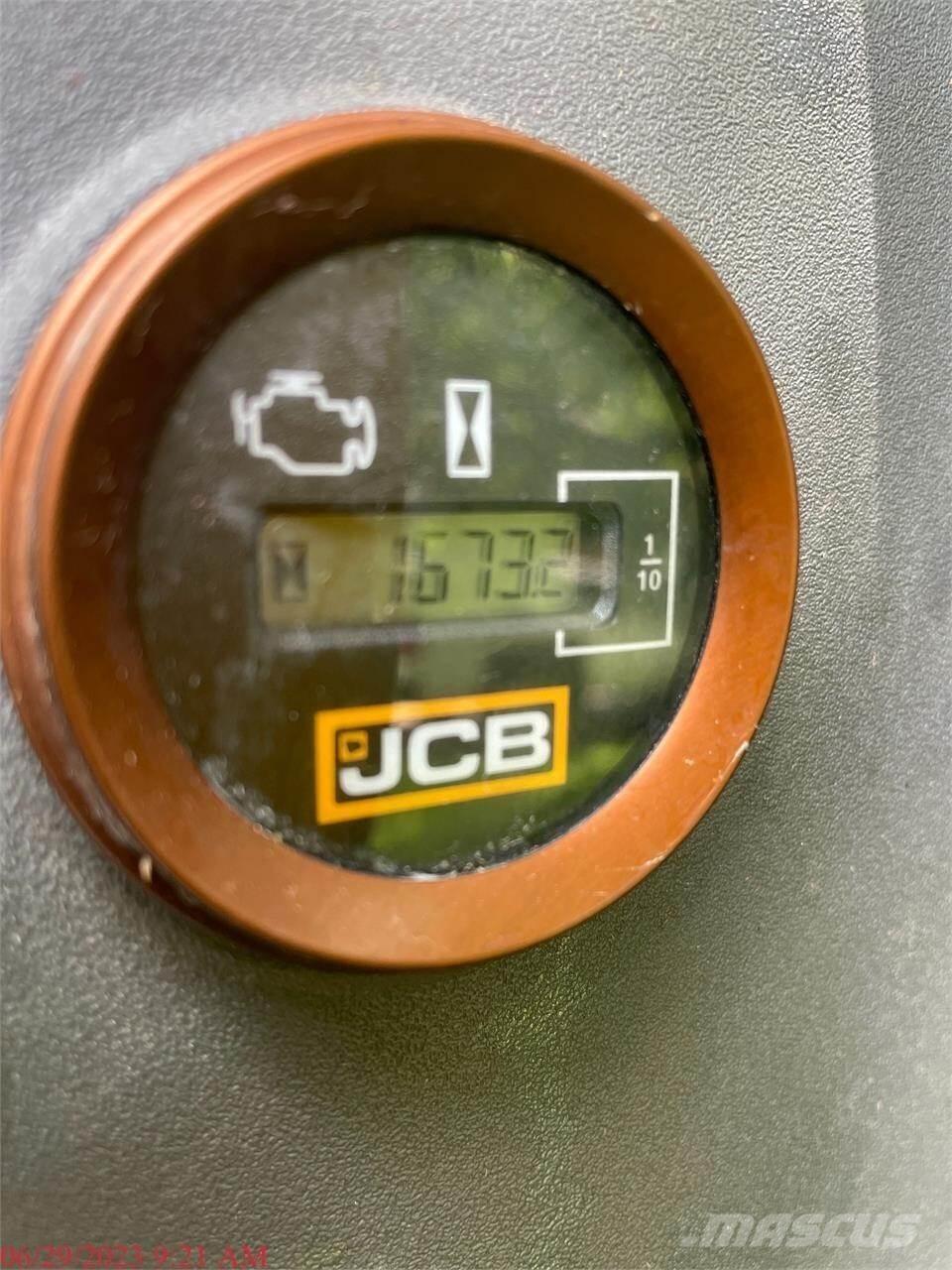 JCB 131X LC Paletli ekskavatörler
