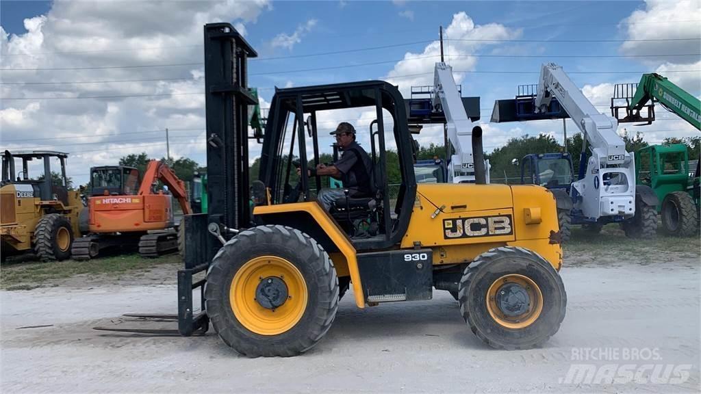 JCB 930 Arazi tipi forklift