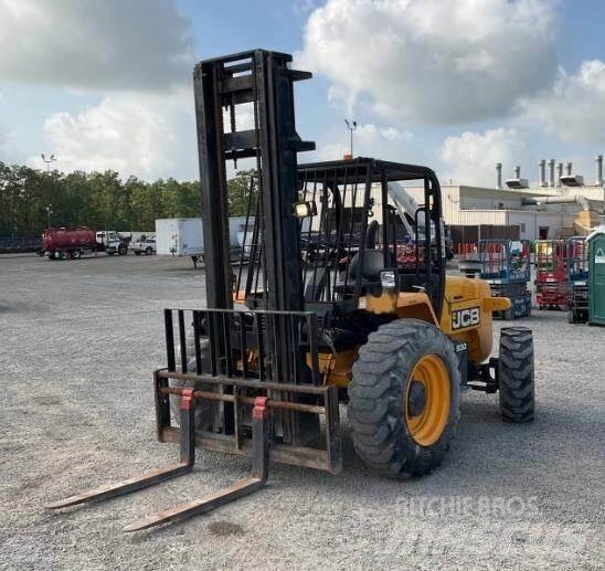 JCB 930 Arazi tipi forklift