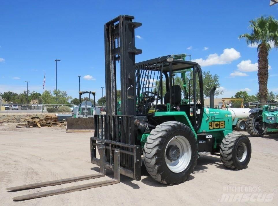 JCB 930 Arazi tipi forklift