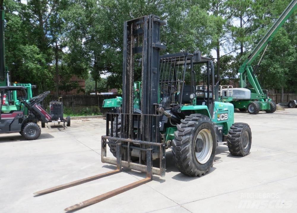 JCB 940 Arazi tipi forklift