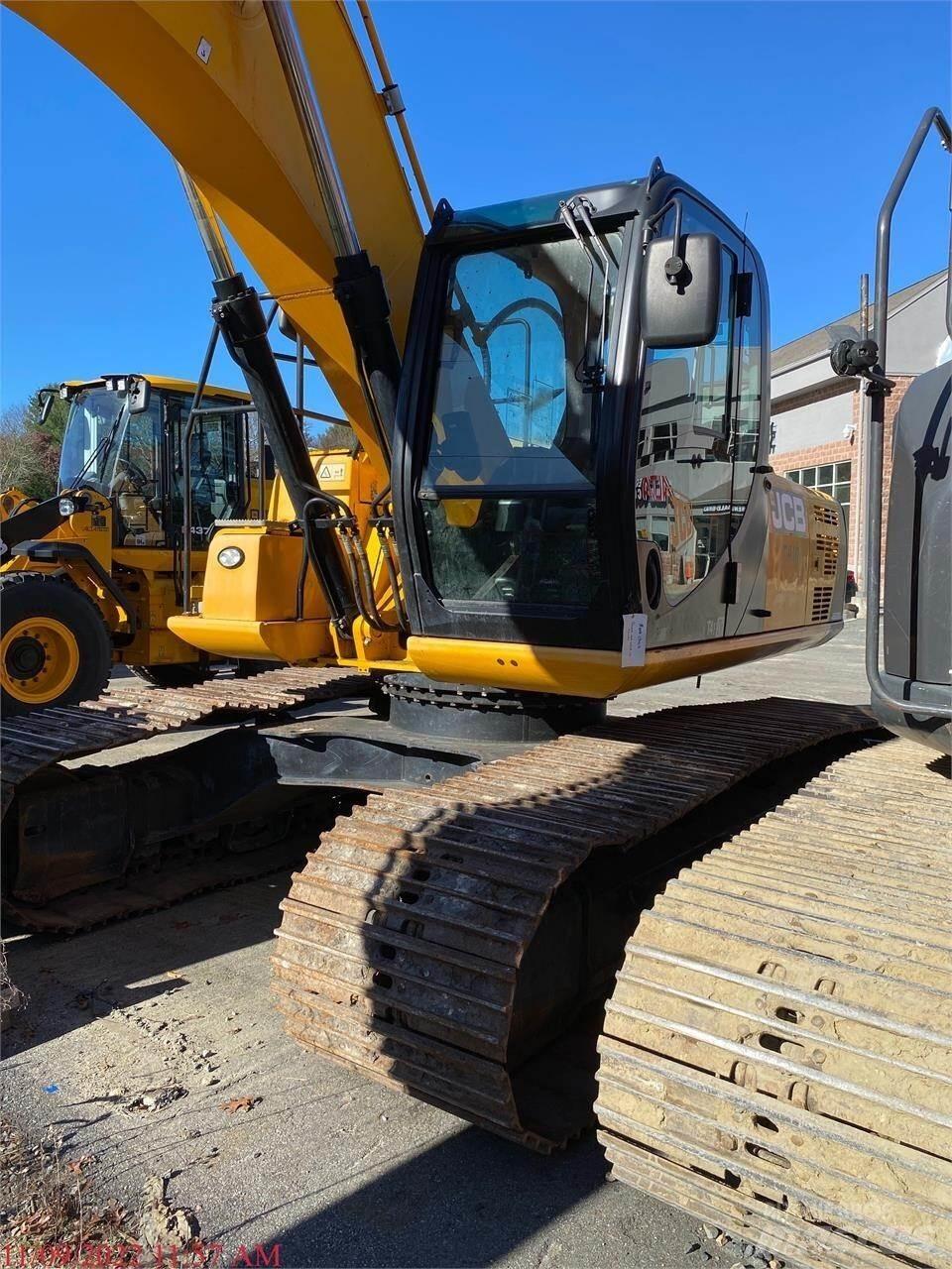 JCB JS220 Paletli ekskavatörler