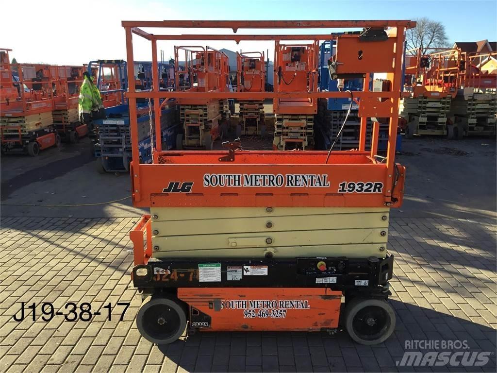 JLG 1932R Makasli platformlar