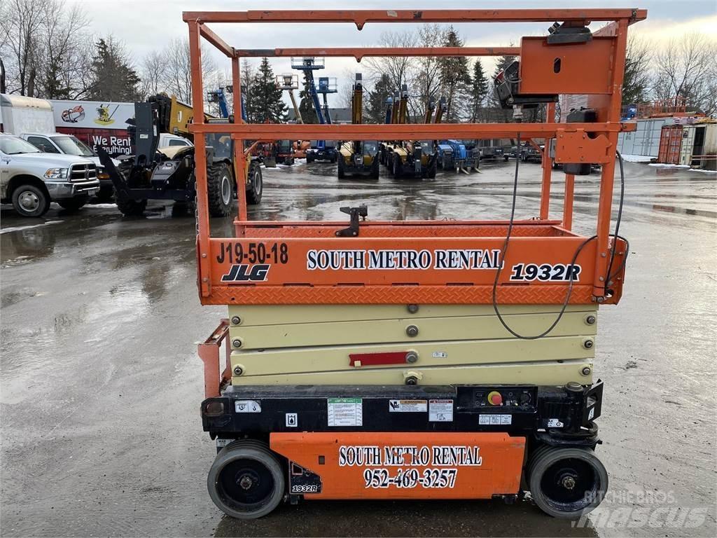 JLG 1932R Makasli platformlar