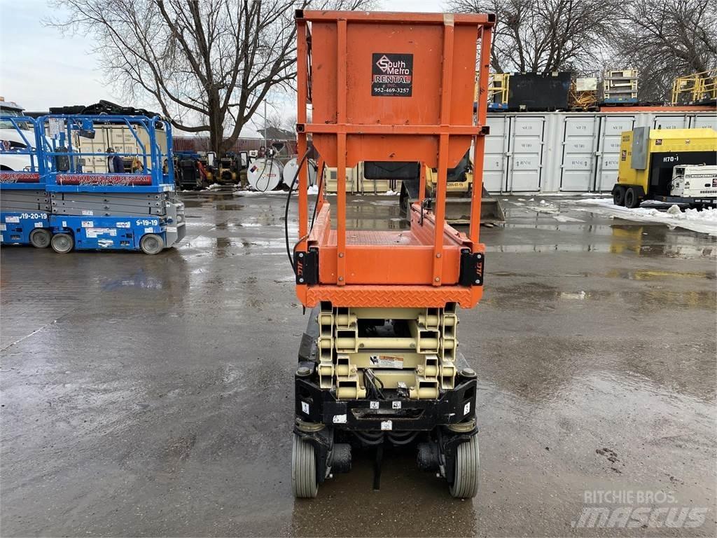 JLG 1932R Makasli platformlar
