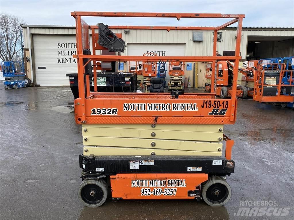 JLG 1932R Makasli platformlar