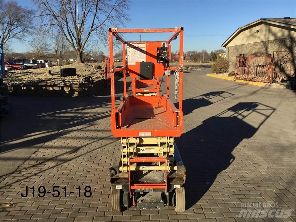 JLG 1932R Makasli platformlar
