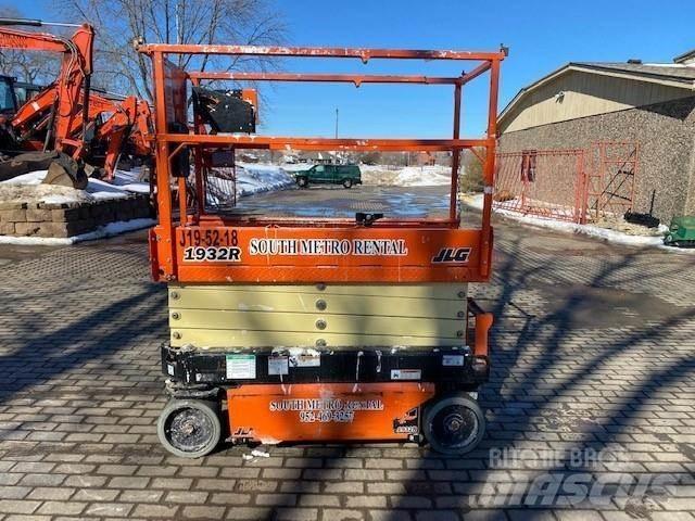 JLG 1932R Makasli platformlar