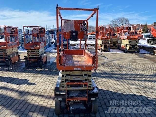 JLG 1932R Makasli platformlar