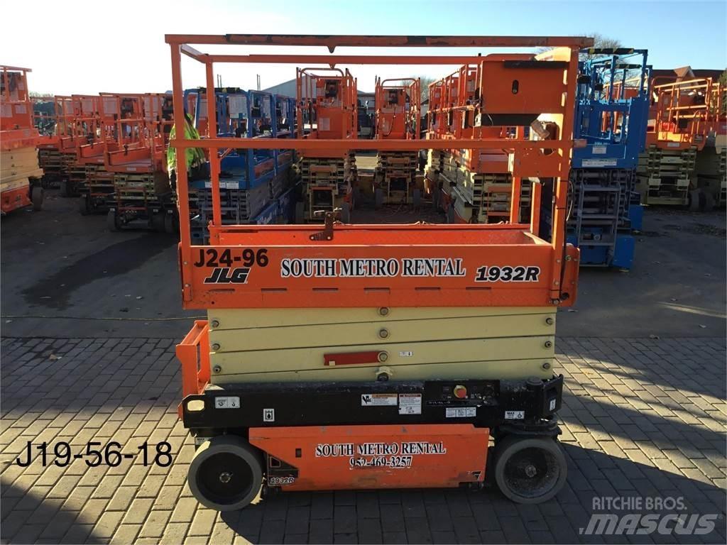 JLG 1932R Makasli platformlar