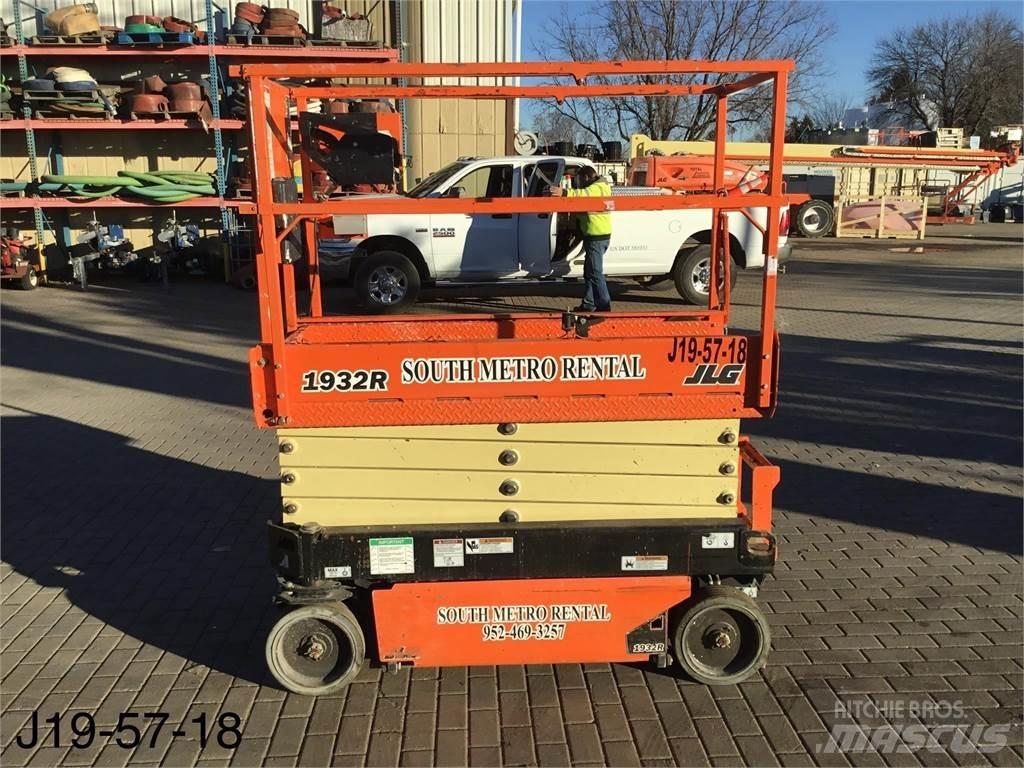 JLG 1932R Makasli platformlar