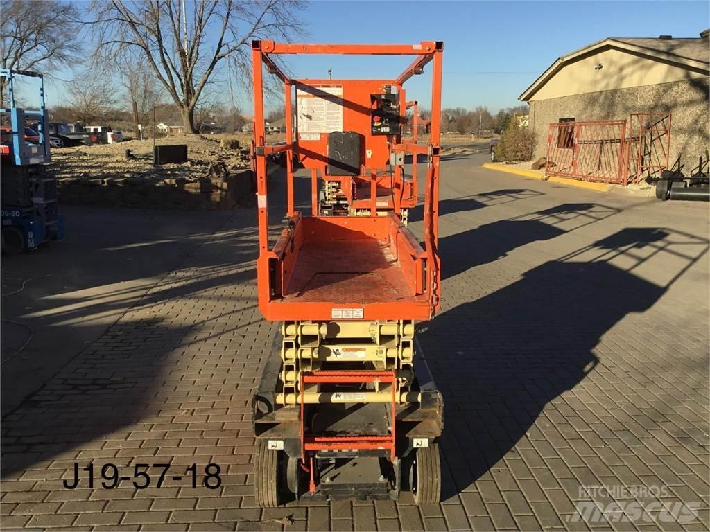 JLG 1932R Makasli platformlar