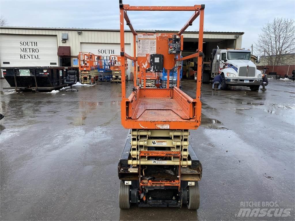 JLG 1932R Makasli platformlar