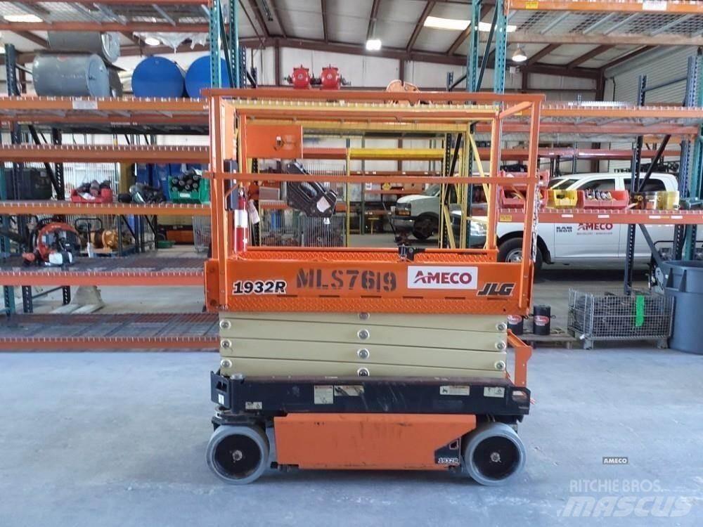 JLG 1932R Makasli platformlar