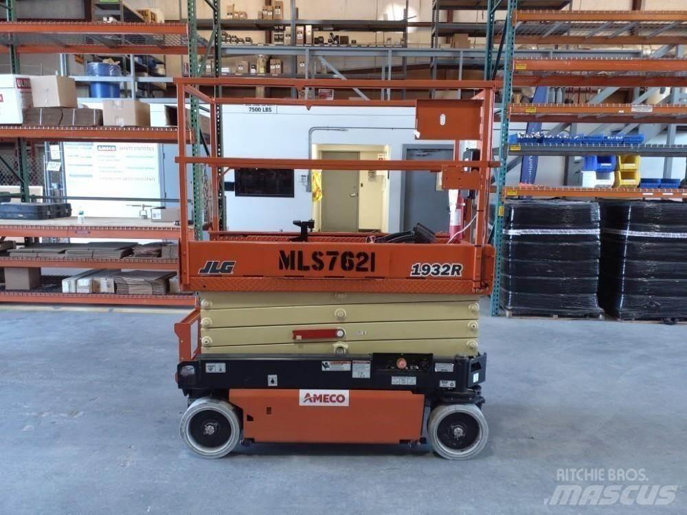 JLG 1932R Makasli platformlar