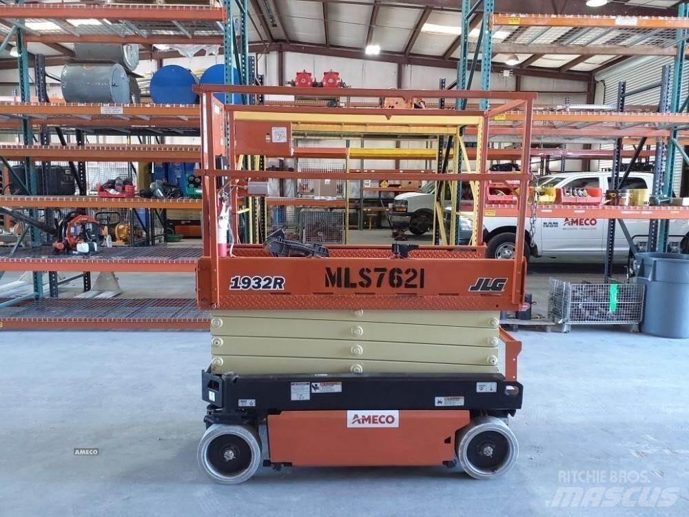 JLG 1932R Makasli platformlar