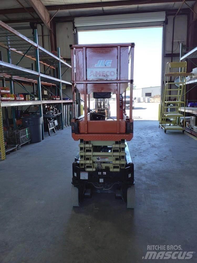 JLG 1932R Makasli platformlar