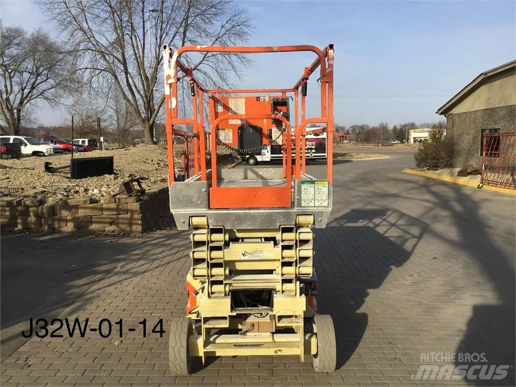 JLG 3246ES Makasli platformlar
