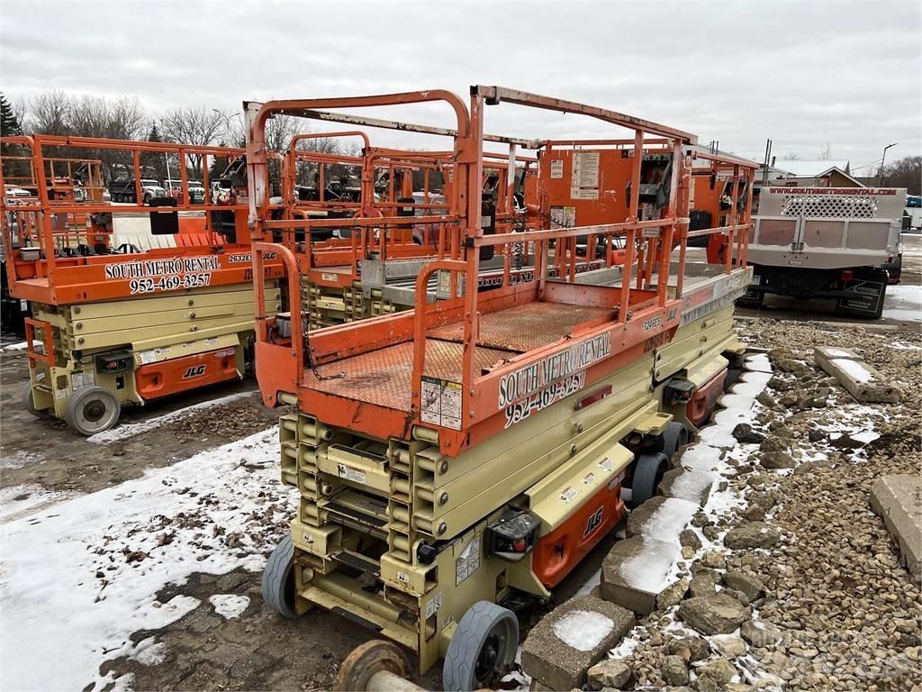 JLG 3246ES Makasli platformlar