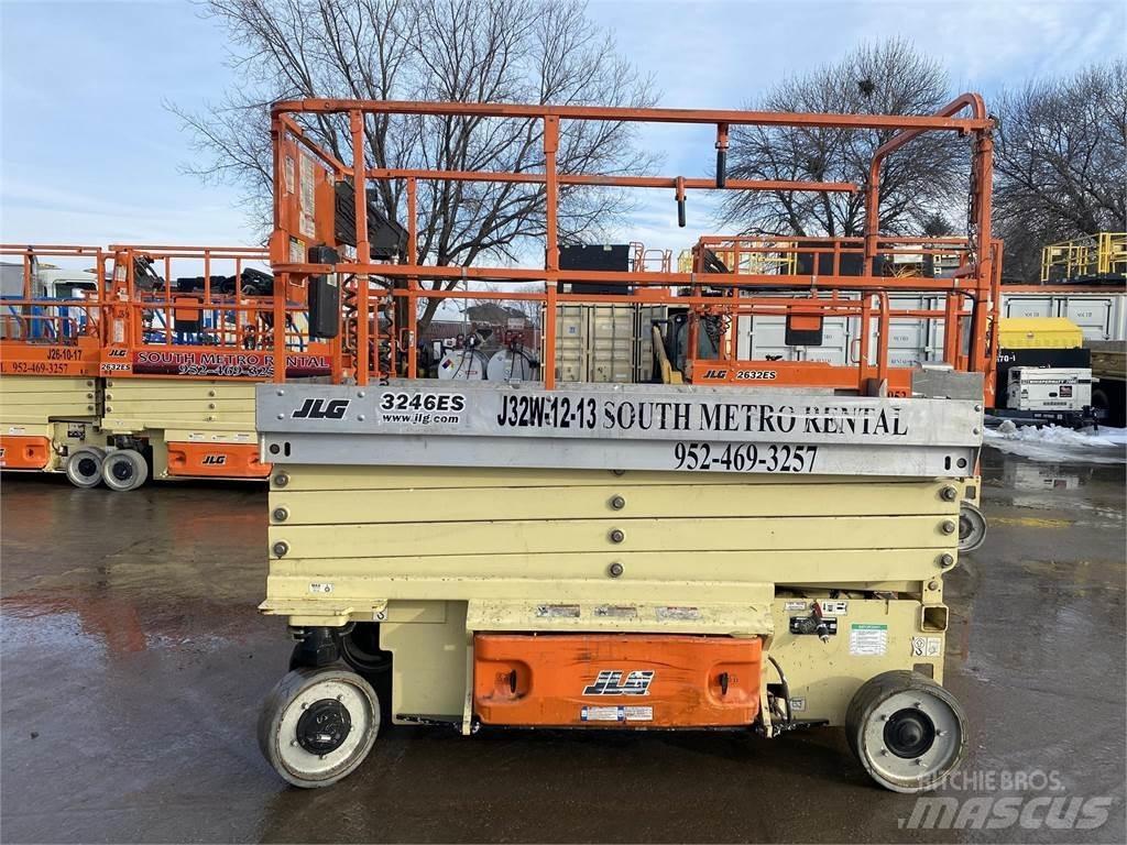 JLG 3246ES Makasli platformlar