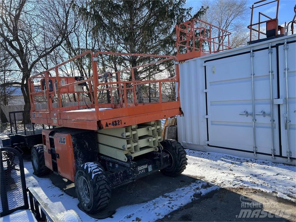 JLG 330LRT Makasli platformlar