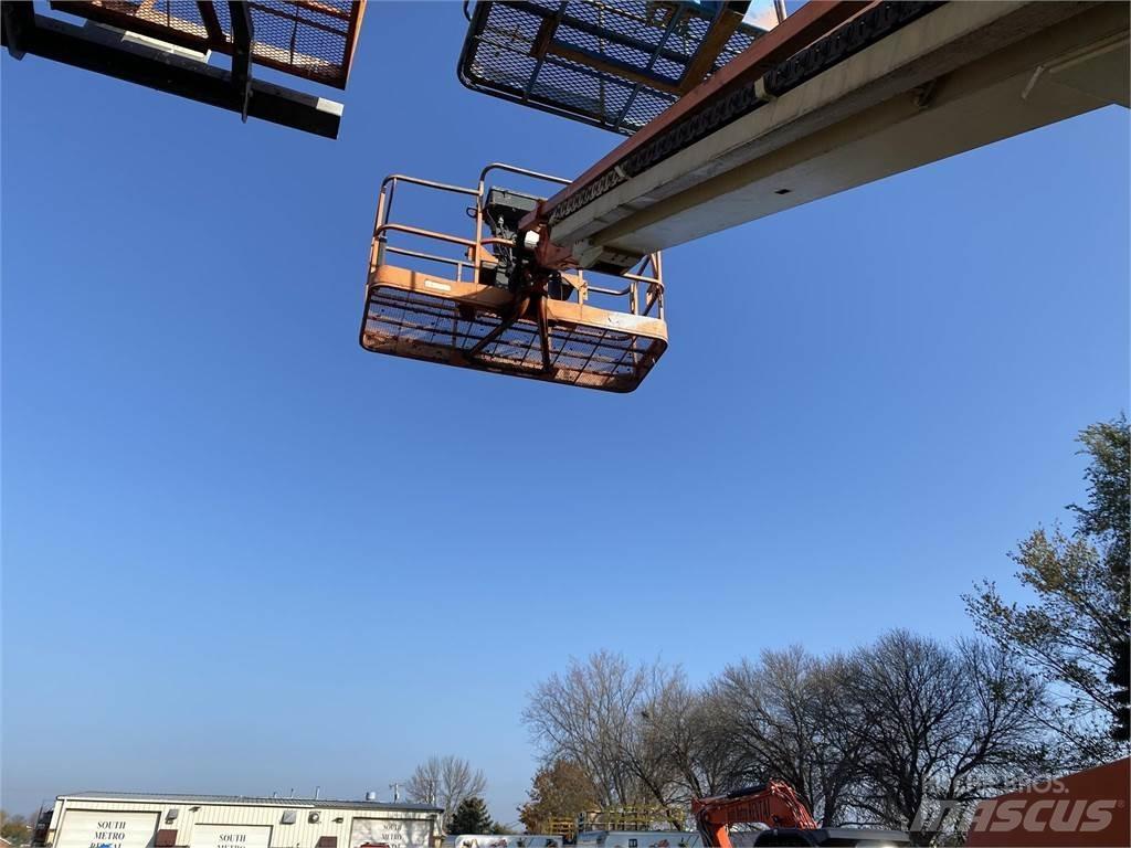 JLG 600S Teleskopik personel platformları