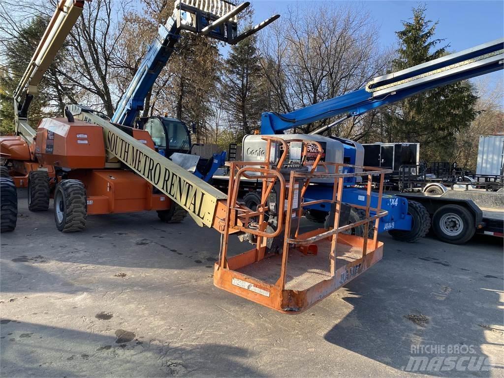 JLG 600S Teleskopik personel platformları