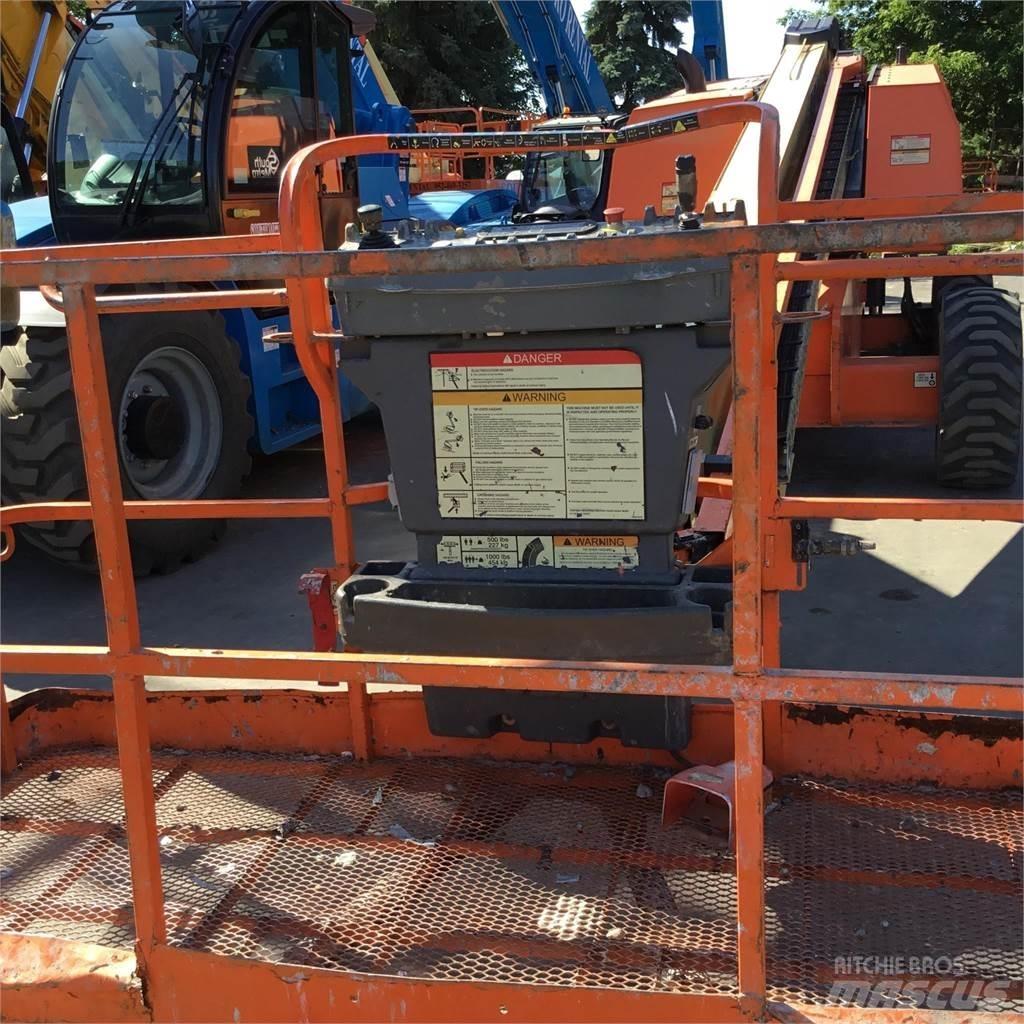 JLG 600S Teleskopik personel platformları