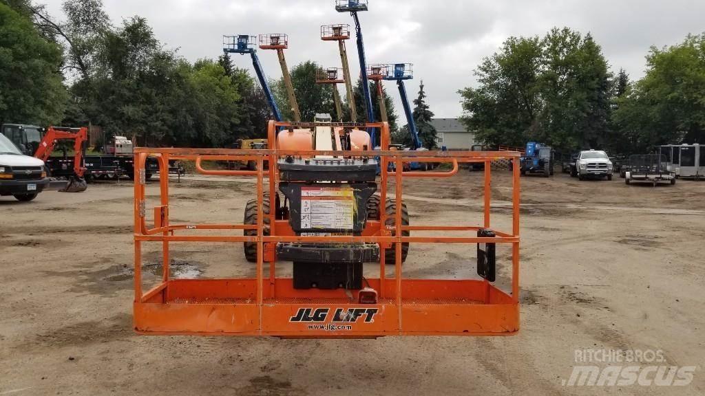 JLG 600S Teleskopik personel platformları