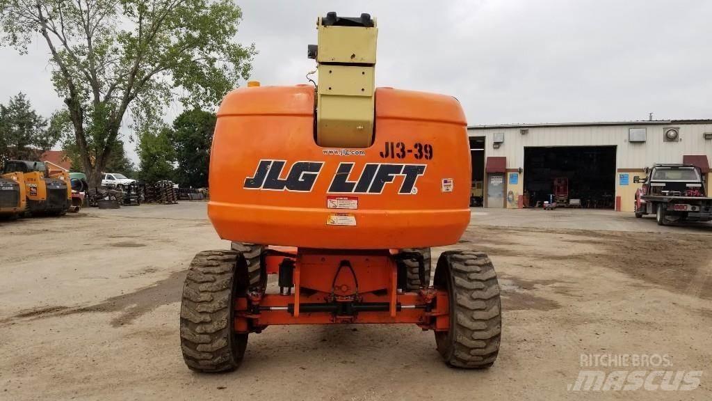 JLG 600S Teleskopik personel platformları