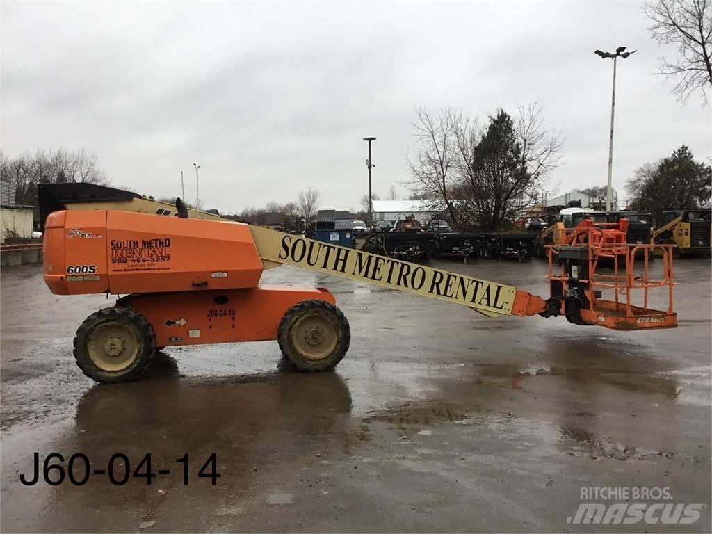 JLG 600S Teleskopik personel platformları