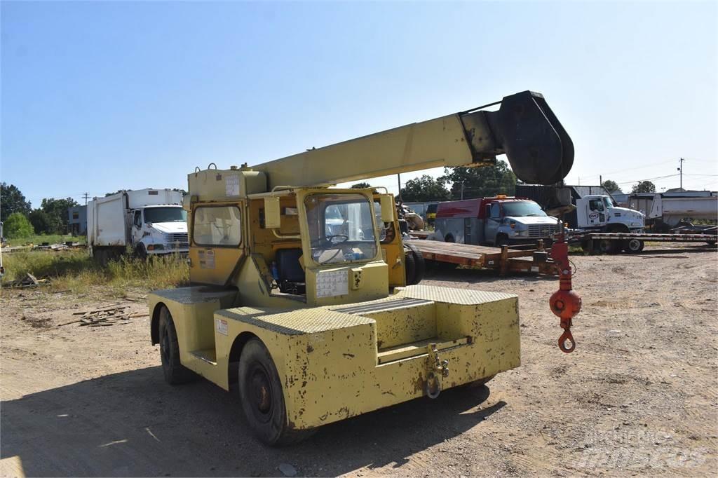 JLG 886D Arazi Tipi Vinçler (RT)