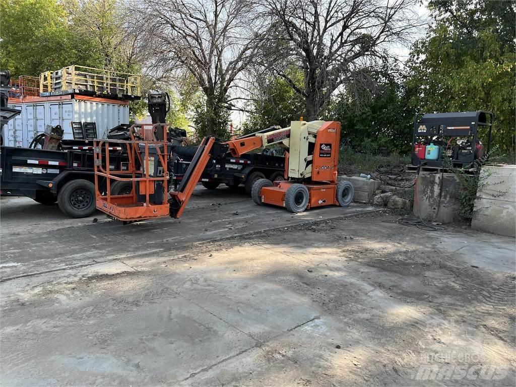JLG E300AJP Körüklü personel platformları