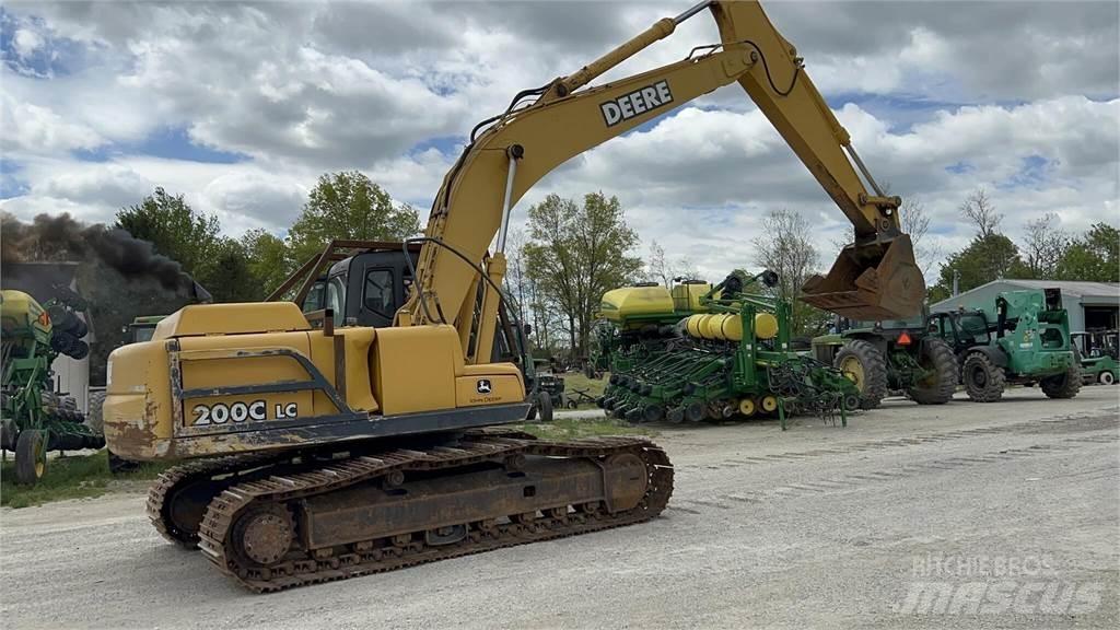 John Deere 200C LC Paletli ekskavatörler