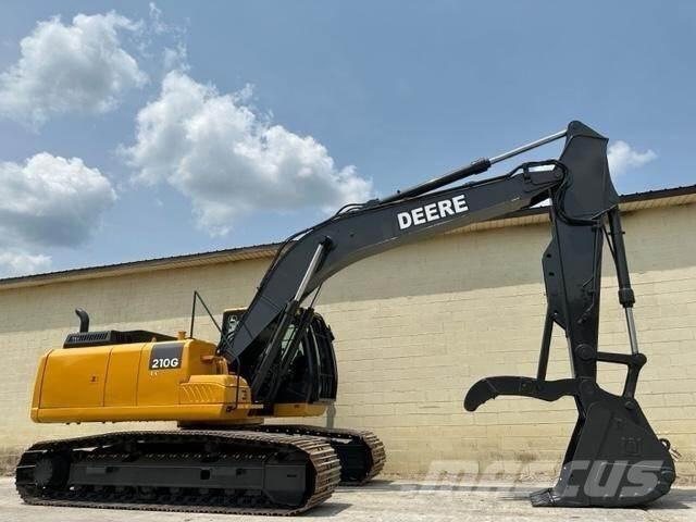 John Deere 210G LC Paletli ekskavatörler
