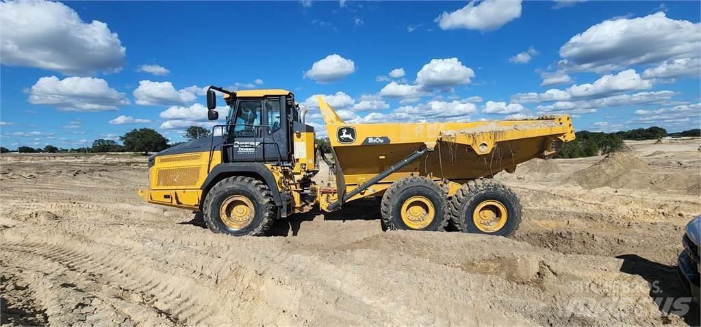John Deere 310E Belden kirma kaya kamyonu