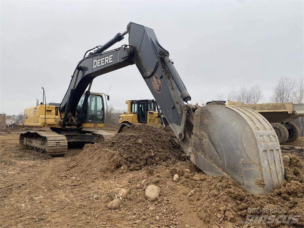 John Deere 350D LC Paletli ekskavatörler