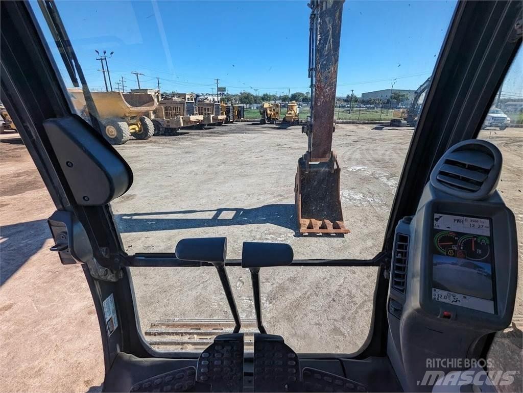 John Deere 350G LC Paletli ekskavatörler